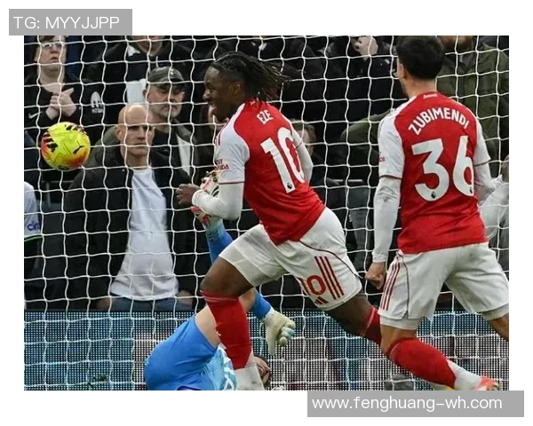 足总杯激战曼联与阿森纳平局点球大战精彩瞬间引发全场热烈反响